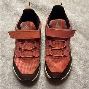 Size 4, Girls hiking shoes